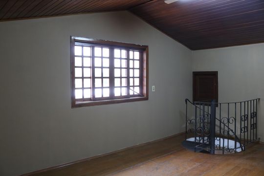 Salão de casa para alugar com 4 quartos, 250m² em Vila Romana, São Paulo