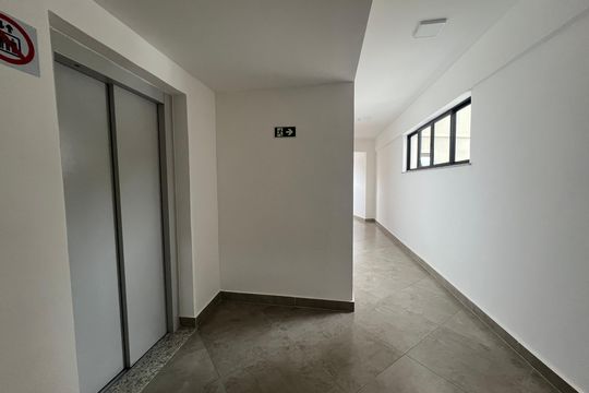 Área comum - Corredor de apartamento para alugar com 1 quarto, 55m² em São Mateus, Juiz de Fora