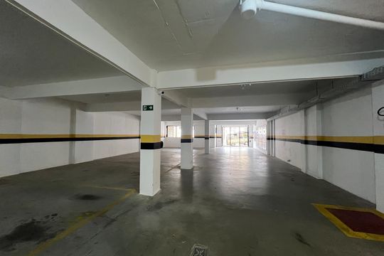 Garagem de apartamento para alugar com 1 quarto, 55m² em São Mateus, Juiz de Fora