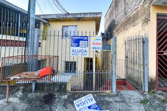 Plaquinha de casa para alugar com 1 quarto, 55m² em Vila Zat, São Paulo