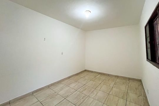 Quarto de casa para alugar com 1 quarto, 55m² em Vila Zat, São Paulo
