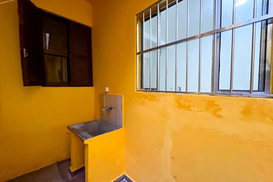 Área de Serviço de casa para alugar com 1 quarto, 55m² em Vila Zat, São Paulo