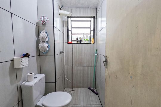 Banheiro de apartamento à venda com 2 quartos, 45m² em Parque Nações Unidas, São Paulo