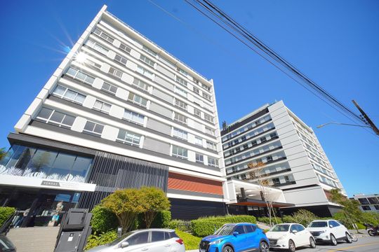 Fachada  de apartamento para alugar com 3 quartos, 140m² em Capoeiras, Florianópolis