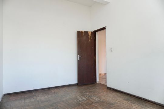 Quarto 2 de casa para alugar com 2 quartos, 75m² em Dom Bosco, Belo Horizonte