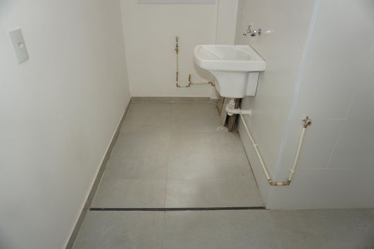 Lavanderia de apartamento para alugar com 2 quartos, 38m² em Jardim de Lourdes, Embu das Artes