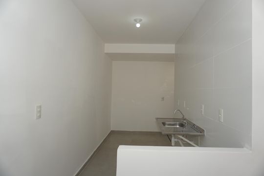 Cozinha de apartamento para alugar com 2 quartos, 38m² em Jardim de Lourdes, Embu das Artes