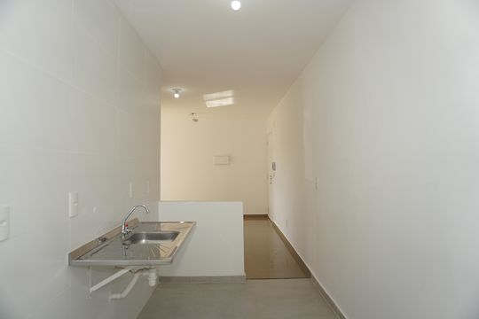Cozinha de apartamento para alugar com 2 quartos, 38m² em Jardim de Lourdes, Embu das Artes