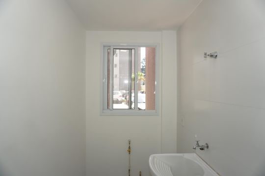 Lavanderia de apartamento para alugar com 2 quartos, 38m² em Jardim de Lourdes, Embu das Artes