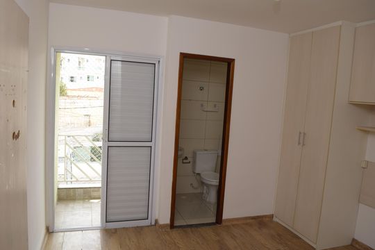 Suíte 2 de casa à venda com 2 quartos, 103m² em Chácara Seis de Outubro, São Paulo
