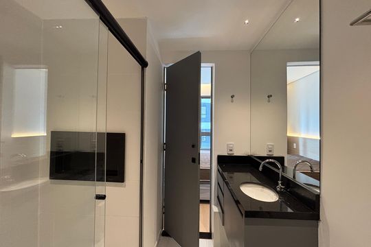 Studio Banheiro  de kitnet/studio para alugar com 1 quarto, 26m² em Pinheiros, São Paulo