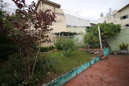 Quintal fundos de casa à venda com 3 quartos, 300m² em Vila da Penha, Rio de Janeiro