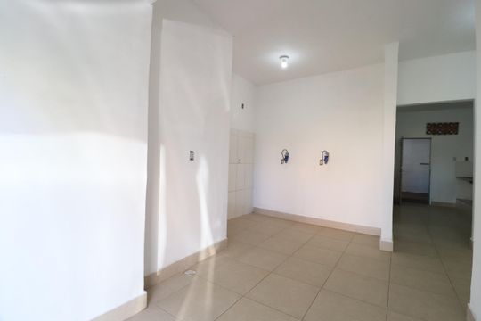 Kitnet/Studio para alugar com 1 quarto, 45m² em Santa Mônica, Uberlândia