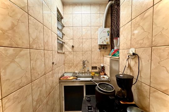 Cozinha de apartamento para alugar com 1 quarto, 55m² em Catete, Rio de Janeiro