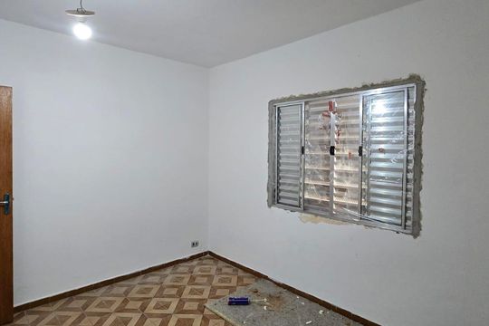 Quarto 02 de casa para alugar com 2 quartos, 250m² em Vila Maricy, Guarulhos