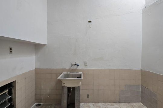 Área de Serviço de casa para alugar com 2 quartos, 250m² em Vila Maricy, Guarulhos
