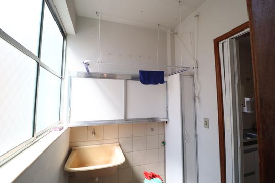 Área de Serviço de apartamento para alugar com 2 quartos, 62m² em Saraiva, Uberlândia