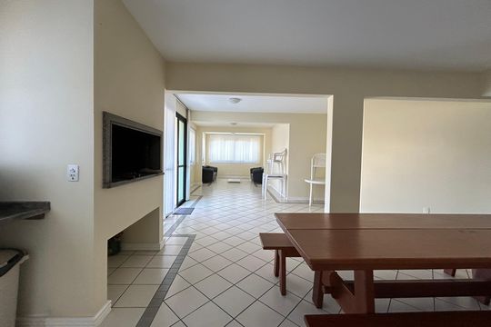 Área comum - Salão de festas de apartamento para alugar com 2 quartos, 77m² em Lagoa da Conceição, Florianópolis