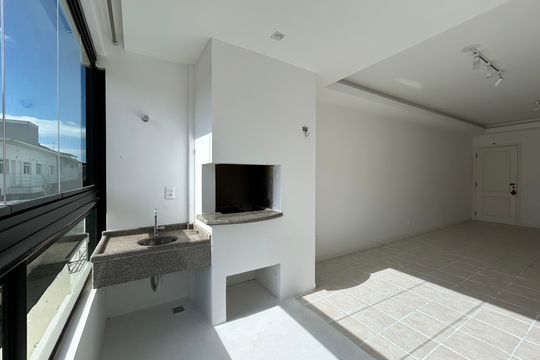 Varanda gourmet de apartamento para alugar com 2 quartos, 77m² em Lagoa da Conceição, Florianópolis