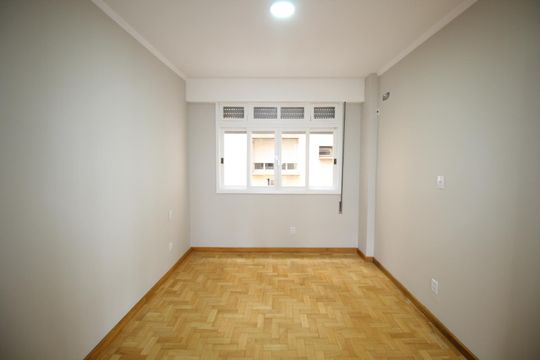 Quarto 1 de apartamento à venda com 2 quartos, 86m² em Centro Histórico, Porto Alegre