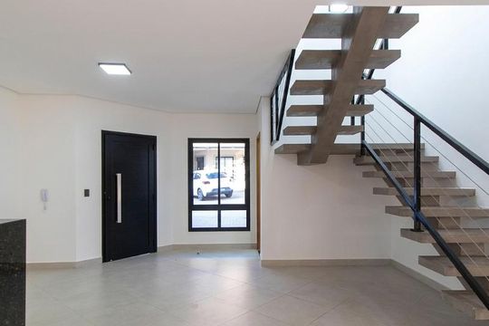 Sala de casa de condomínio para alugar com 2 quartos, 85m² em Chácara Primavera, Campinas