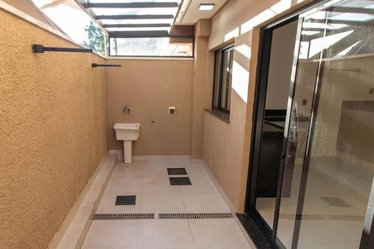 Área de serviço de casa de condomínio para alugar com 2 quartos, 85m² em Chácara Primavera, Campinas
