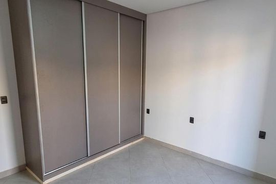 Quarto de casa de condomínio para alugar com 2 quartos, 85m² em Chácara Primavera, Campinas