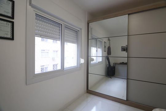 Quarto 1 de apartamento para alugar com 2 quartos, 56m² em Marechal Rondon, Canoas