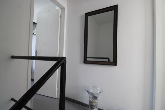 Hall de casa para alugar com 2 quartos, 65m² em Jacarepaguá, Rio de Janeiro