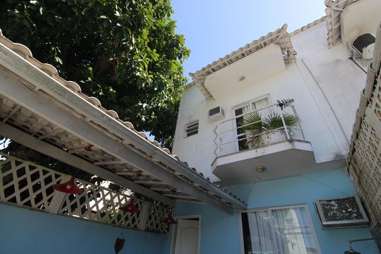 Frente da casa de casa para alugar com 2 quartos, 65m² em Jacarepaguá, Rio de Janeiro
