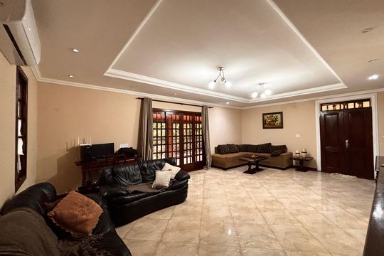 Casa à venda com 3 quartos, 425m² em Chácara Estela, Barueri