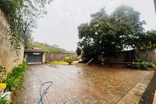Garagem de casa à venda com 3 quartos, 425m² em Chácara Estela, Barueri