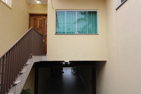 fachada interna de casa à venda com 3 quartos, 220m² em Vila Talarico, São Paulo