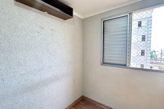 Quarto 2 de apartamento para alugar com 2 quartos, 45m² em Jardim Presidente Dutra, Guarulhos
