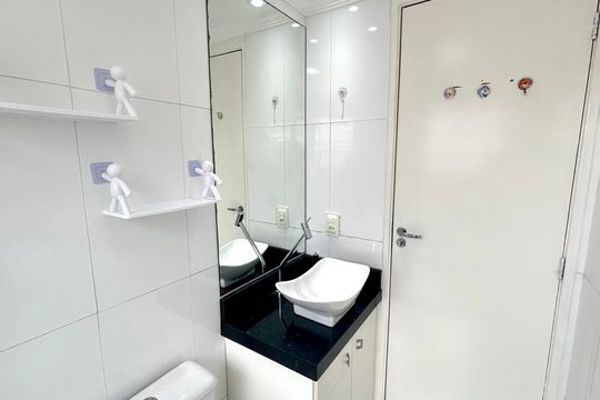 Banheiro de apartamento para alugar com 2 quartos, 45m² em Jardim Presidente Dutra, Guarulhos
