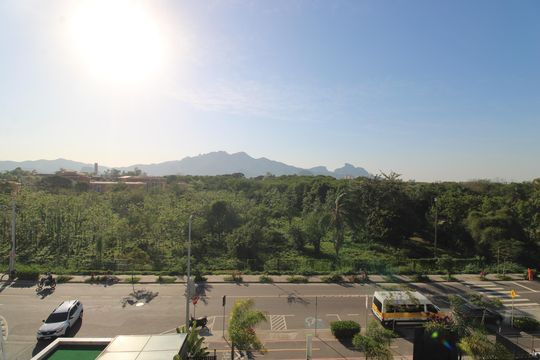 Área de serviço - Vista de apartamento à venda com 2 quartos, 45m² em Barra Olímpica, Rio de Janeiro