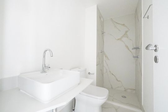 Banheiro de apartamento à venda com 2 quartos, 36m² em Ipiranga, São Paulo