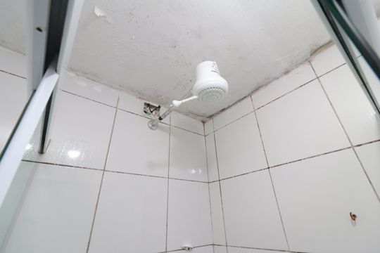 Banheiro de apartamento para alugar com 1 quarto, 39m² em Santa Etelvina, São Paulo