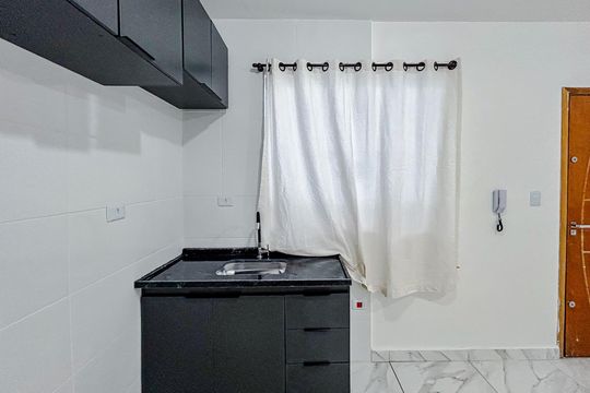 Cozinha de apartamento para alugar com 1 quarto, 29m² em Vila Esperança, São Paulo