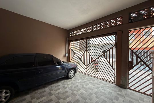 Garagem de casa à venda com 4 quartos, 96m² em Jardim Cipreste, São Bernardo do Campo