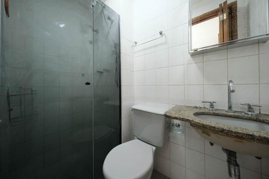 Banheiro de apartamento à venda com 2 quartos, 58m² em Penha de França, São Paulo