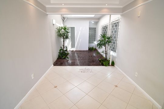 Varanda de casa à venda com 6 quartos, 223m² em Jardim das Paineiras, Campinas