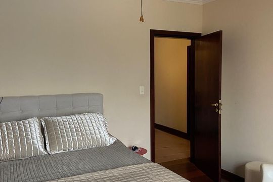 Quarto de casa para alugar com 3 quartos, 2550m² em Jardim Olimpia, Jacareí
