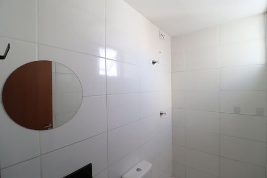 Banheiro do Quarto 2 de apartamento para alugar com 2 quartos, 50m² em Jardim Europa, Uberlândia