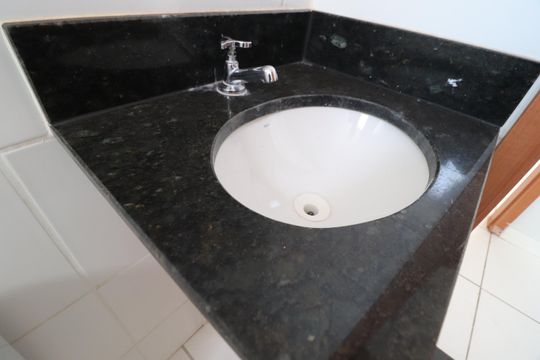 Banheiro Social de apartamento para alugar com 2 quartos, 50m² em Jardim Europa, Uberlândia