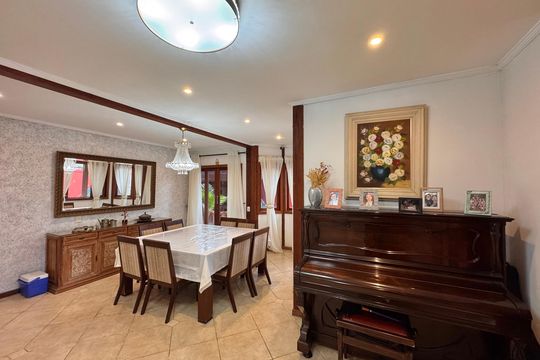 Sala de casa de condomínio à venda com 6 quartos, 400m² em Recreio dos Bandeirantes, Rio de Janeiro