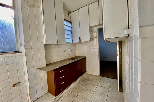 Cozinha de apartamento à venda com 3 quartos, 103m² em Funcionários, Belo Horizonte