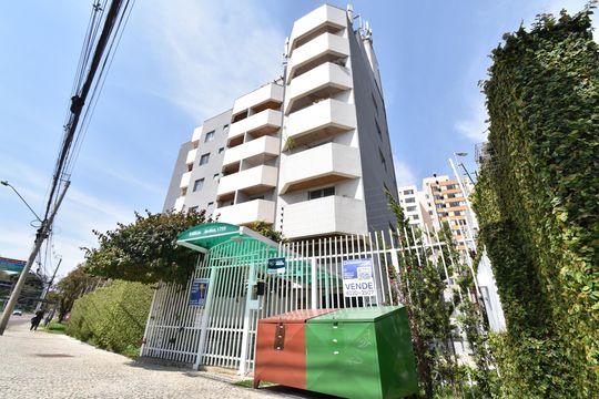 Fachada de apartamento para alugar com 2 quartos, 52m² em Juvevê, Curitiba