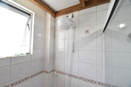 Banheiro de apartamento para alugar com 2 quartos, 52m² em Juvevê, Curitiba