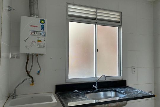 Cozinha de apartamento para alugar com 2 quartos, 43m² em Cosmos, Rio de Janeiro